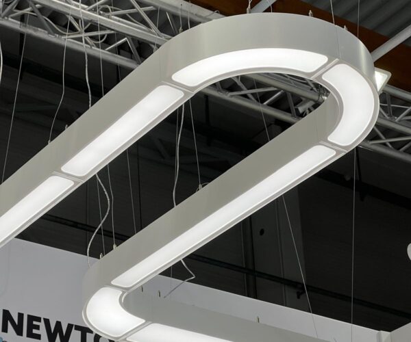 381e2c77-3e7c-4241-a95f-93368c793e19