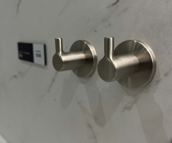 20251024_142156559_iOS